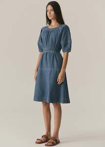 Clothing: Carsen Dress | Light Wash