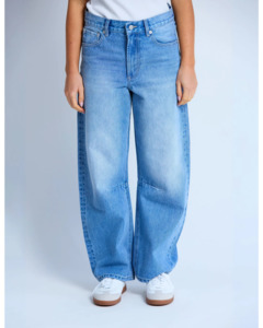 New: Carson Barrel Jean | Mid Blue