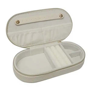 Bathroom 1: Jewellery Box | Oval