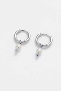 Heidi Hoop | Silver Pearl Earring