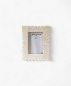 Frames: Aria Carved Photo Frame | Mini