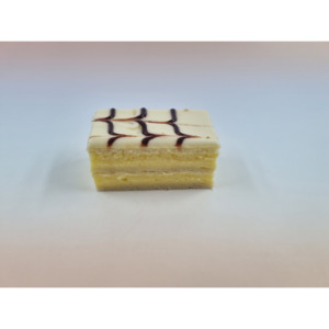 Vanilla Custard Slice 1.8kg