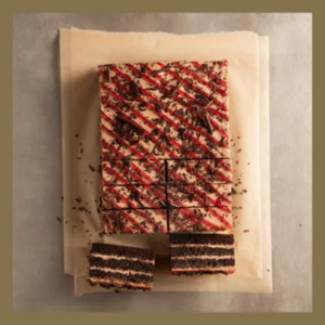 Cakes: Original Foods Berrylicious Chocolate Premium Layer Cake 1.9kg