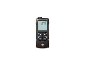 Thermometer: testo 110 - NTC and Pt100 temperature measuring instrument with App connection