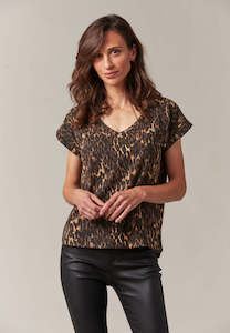 T-Shirt: Deeluxe Cala Tee - Black