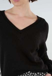 Womens Sweater: Deeluxe Berilde Pullover Sweater - Black
