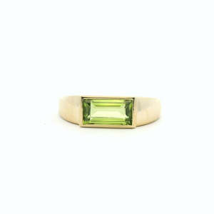 Peridot: Peridot 9ct Yellow Gold Ring