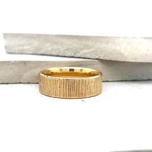 9ct Yellow Gold 8mm Machine Engraved Ring