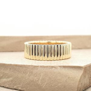 Gents Wedding Bands: The Henry Band