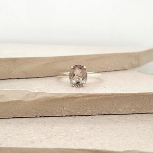 Quartz: Sterling Silver Oval Smokey Quartz Ring