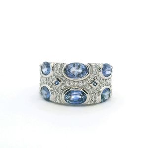 Ceylonese Sapphire & Diamond 18ct White Gold Ring