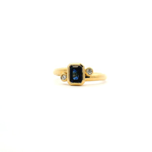 Gemstone Rings: Ceylonese Sapphire & Diamond 9ct Yellow Gold Bezel Set Ring