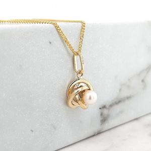9ct Yellow Gold Fresh Water Pearl Knot Pendant Necklace