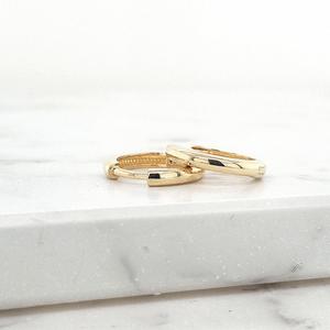 Gift Guide Under 500: 9ct Yellow Gold Plain 2mm x 10mm Plain Huggie Earrings
