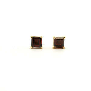 Garnet 9ct Yellow Gold 5mm Stud Earrings