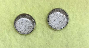 Stud Earrings: Glass Stud Earring - Cream Pattern