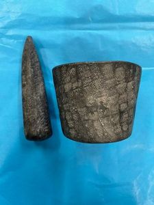 Marble Pestle Mortar: Black Pestle & Mortar - Cup Shape