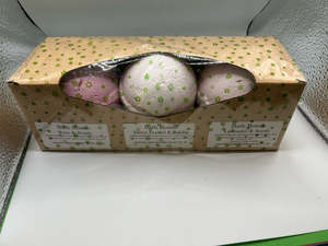 Three Bath Bombs in a Gift Pack B
