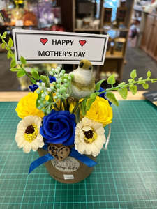 Mothers Day Gifts: Mother's Day Soap Flower Box - Blue & Yellow