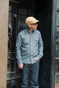 Standard Long-sleeve Button Down