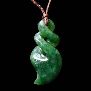 Tamaki Carvers 1: Jade Double Twist, handcrafted pendant