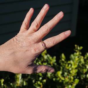 Jewellery: Gold Sapphire Ring