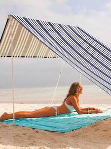 Beach Accessories: Sombrilla