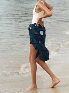 Baina: Tasman Sarong Obsidian & Stone