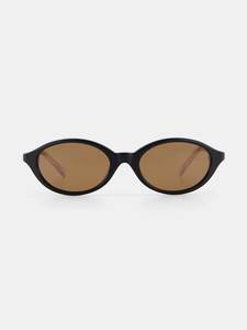 Isle Of Eden: Mirabel Black