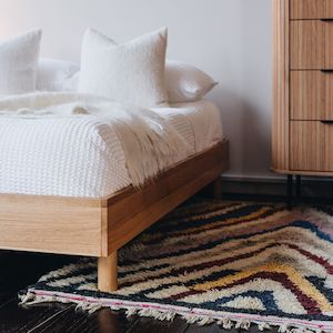 NIKKO OAK SLAT BED | QUEEN