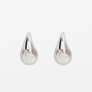 Studs: Tear Drop Earrings | Silver