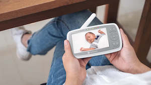 Baby Monitor: MOTOROLA | VM44 CONNECT 11CM Wi-Fi VIDEO BABY MONITOR