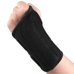 Carpal Tunnel Wrist Brace Support with Metal Stabilizer - Left (S/M)