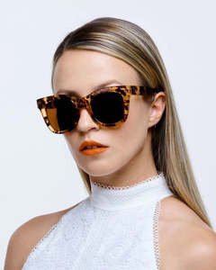 Reality Eyewear: REALITY EYEWEAR crush Honey Turtle Sunglass