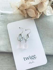 Twigg Jewellery: TWIGG JEWELLERY Seaglass Oval Earrings Frost