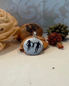 Products: Sterling Silver round Disc with Family On - The Chunky Jeweller