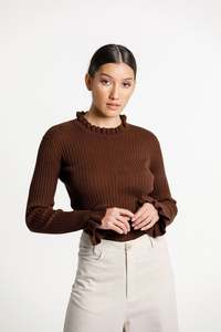 Workwear: RUFFLE LONGSLEEVE // CHOCOLATE