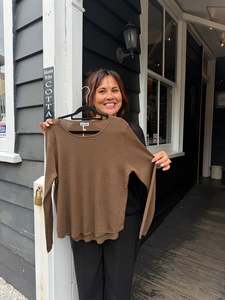 The Cottage Collection | Bex Top - Chocolate