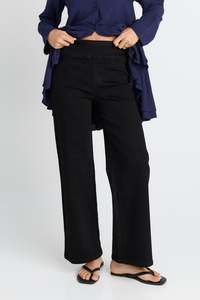 Betty Basics | Straight Stretch Jean - Black