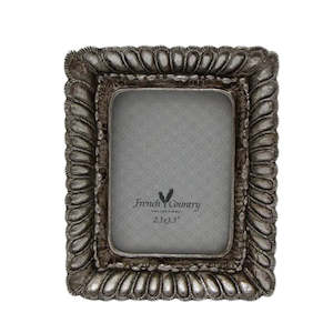 Living: Fanned Rectangle Photo Frame 2.5 x 3.5"