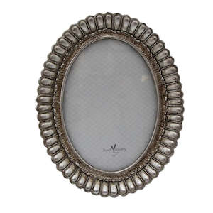 Fanned Oval Photo Frame Pewter Finish 5 x 7"