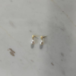 Sophie- Pearly Daisy Day Studs