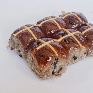Bread: Volare Hot Cross Buns- EASTER PRE-ORDER