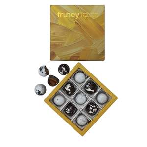 9 Dark Chocolate Bonbons - Hazelnut & Almond Praline