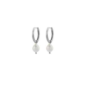 Accessories: Sophie - Pearl Hoop Huggies - Medium