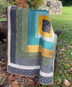 Kitsets: Snails Parade Small Quilt - Kitset