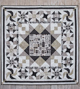 Kitsets: Golden Hues Medallion Quilt
