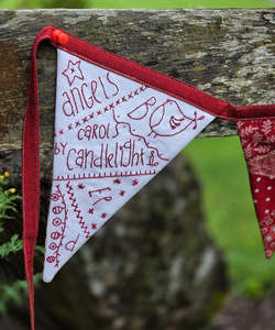 Christmas: Must Be Christmas Bunting - Pattern
