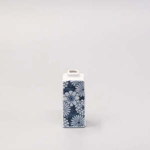 Naibu - White Posy Oblong Vase