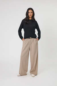 Marlow: Marlow - Alto Merino Crew - Black